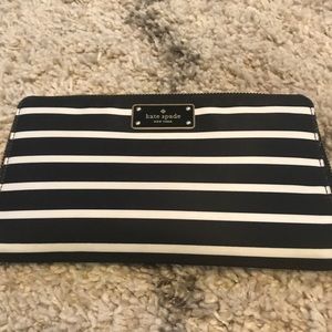 Kate Spade Travel Wallet